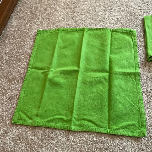 GREEN SET OF 8 NAPKINS - Picture 3 of 5